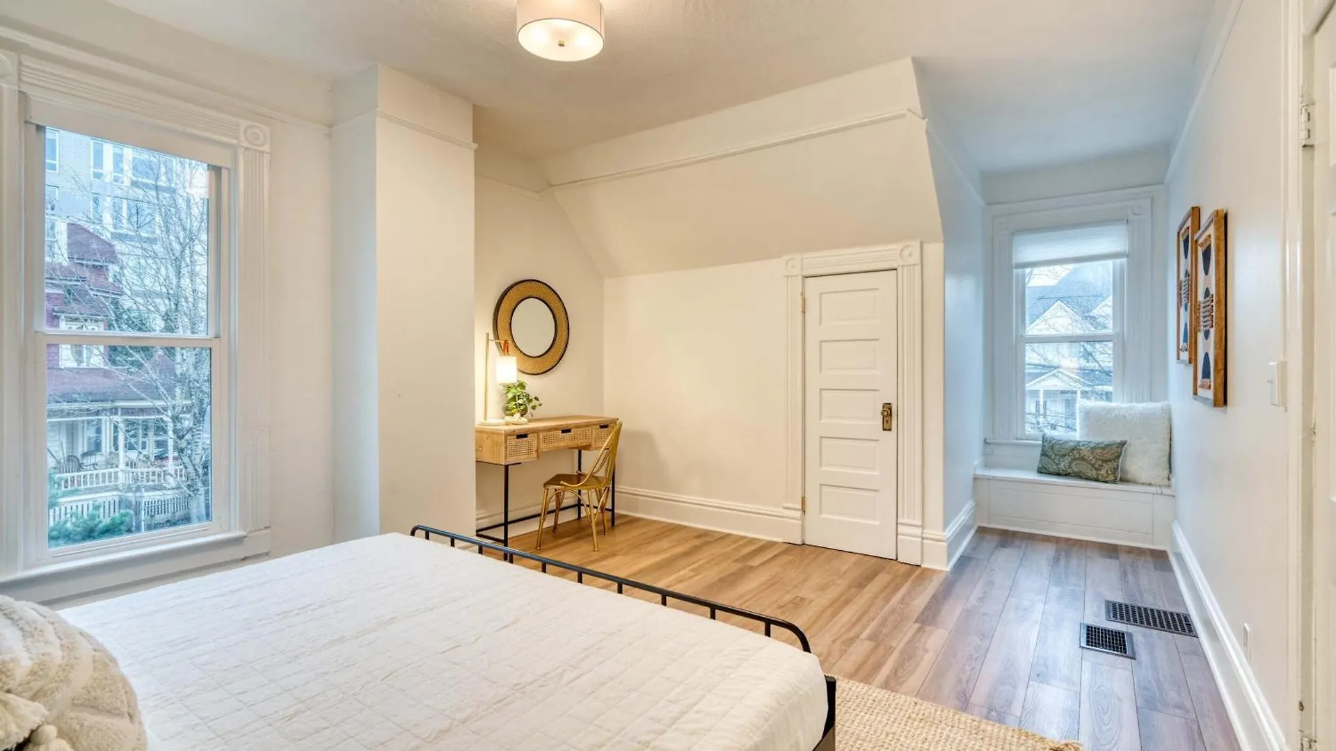 Stay Portland - Historic Queen Anne Vernacular - 95 Walkscore USA